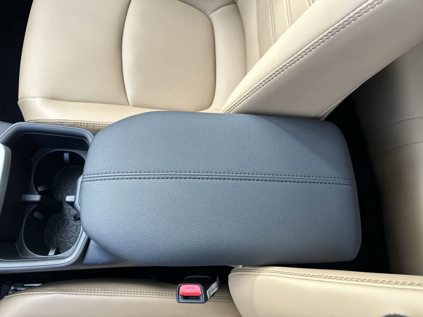 Thumbnail: 2025 Toyota RAV4 - 26