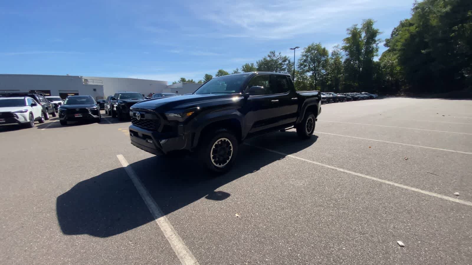 2024 Toyota Tacoma TRD photo 3
