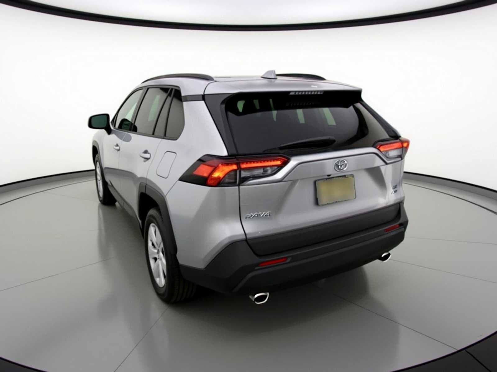 Thumbnail: 2019 Toyota RAV4 - 4