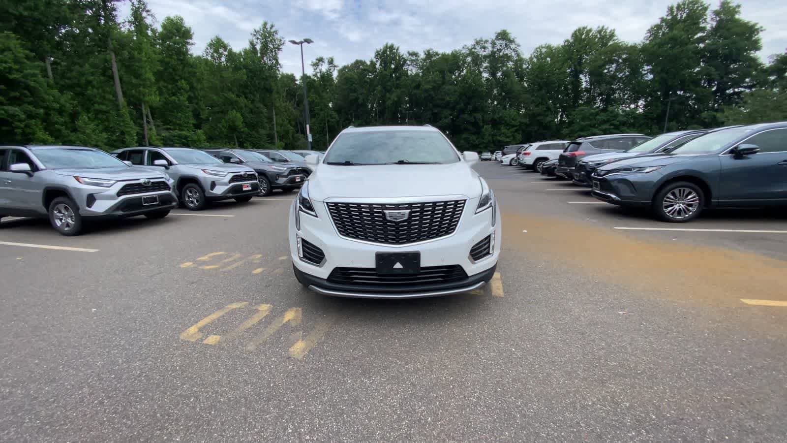 Thumbnail: 2021 Cadillac XT5 - 3