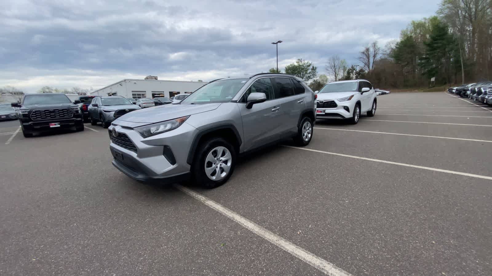 Thumbnail: 2019 Toyota RAV4 - 4