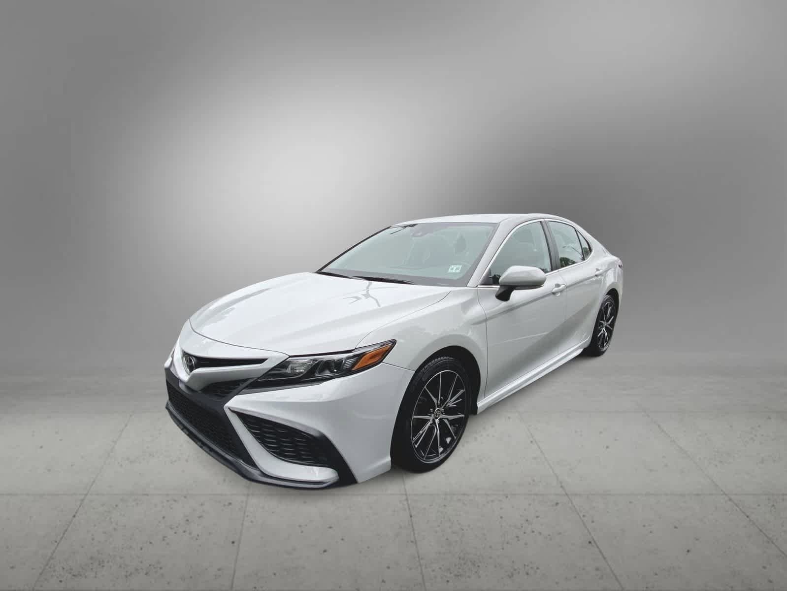 2022 Toyota Camry SE -
                Freehold, NJ