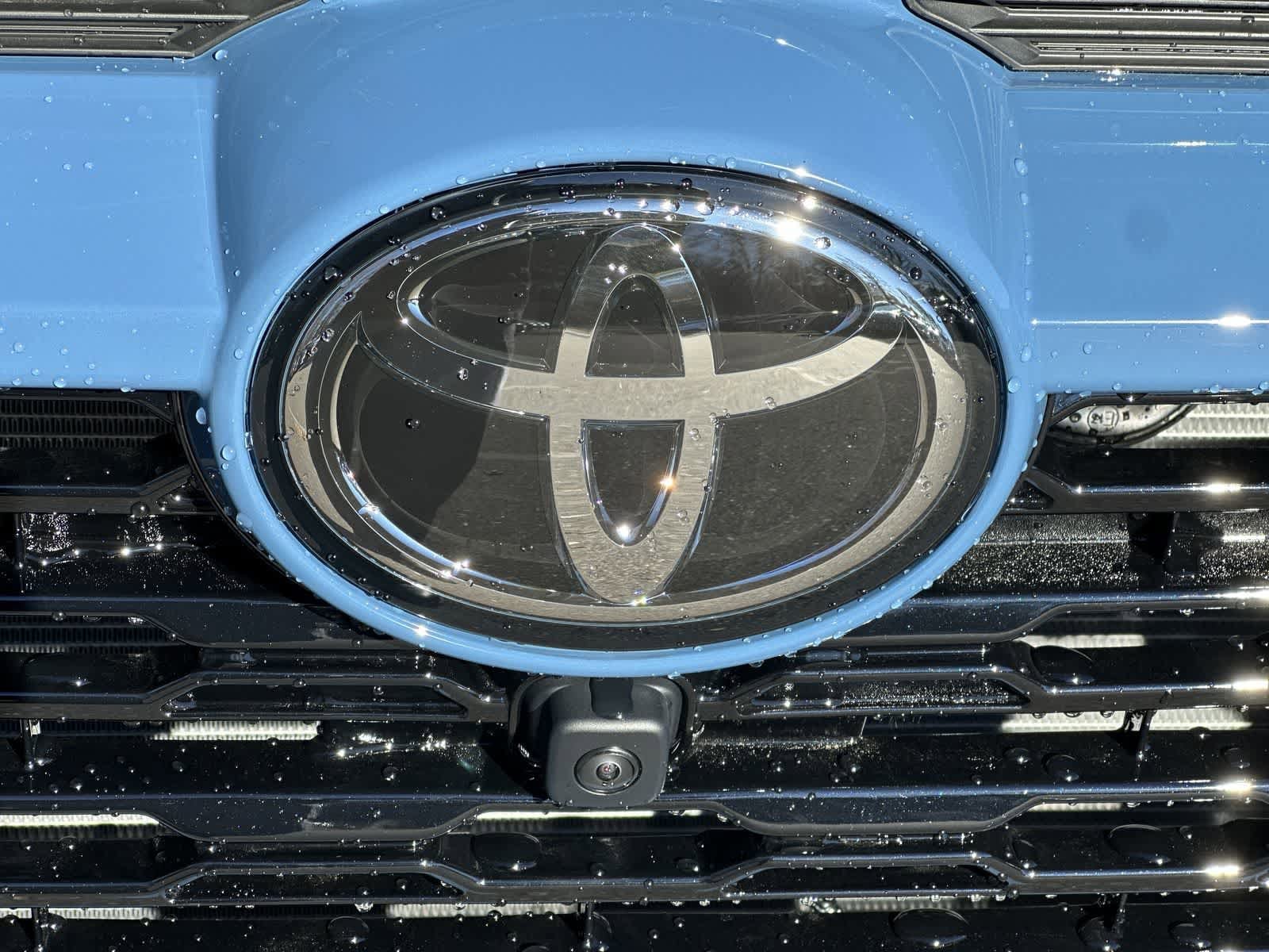 Thumbnail: 2025 Toyota RAV4 - 14