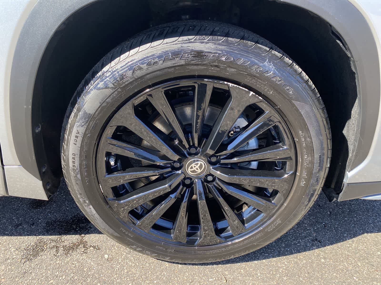 Thumbnail: 2025 Toyota Highlander - 16