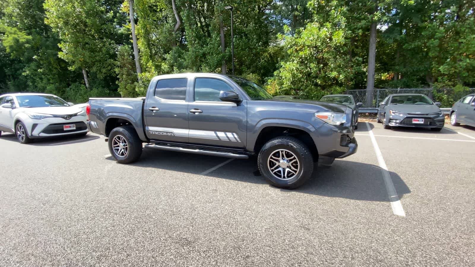 2021 Toyota Tacoma SR V6 photo 2