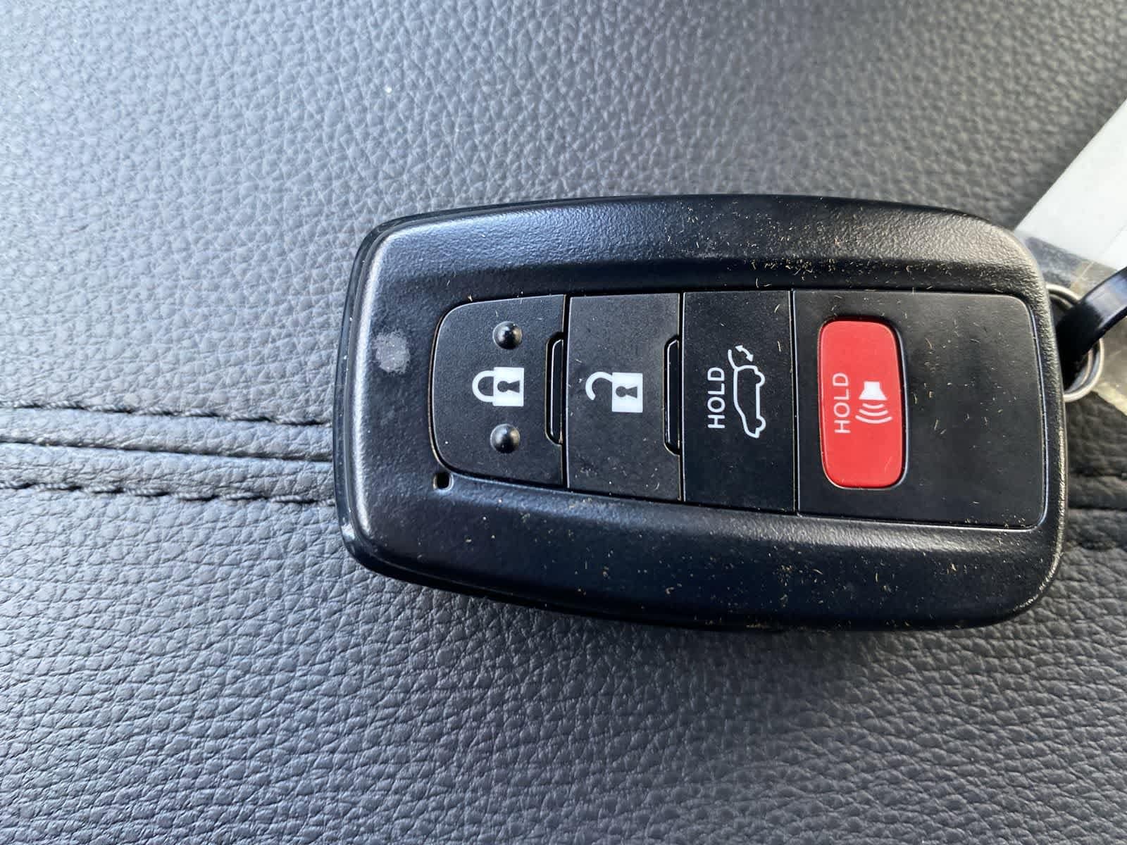 Thumbnail: 2025 Toyota RAV4 - 33