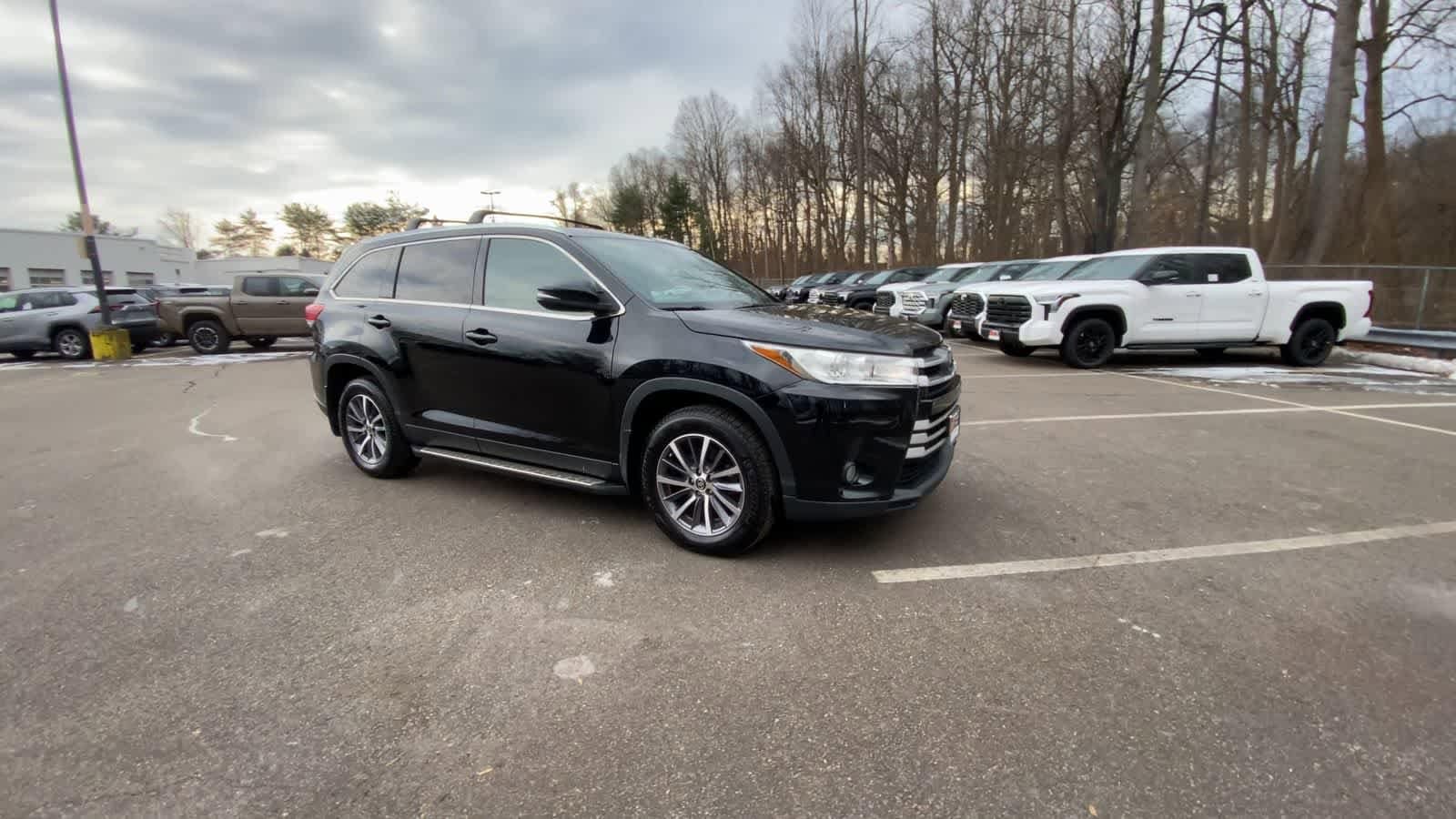 Thumbnail: 2019 Toyota Highlander - 8