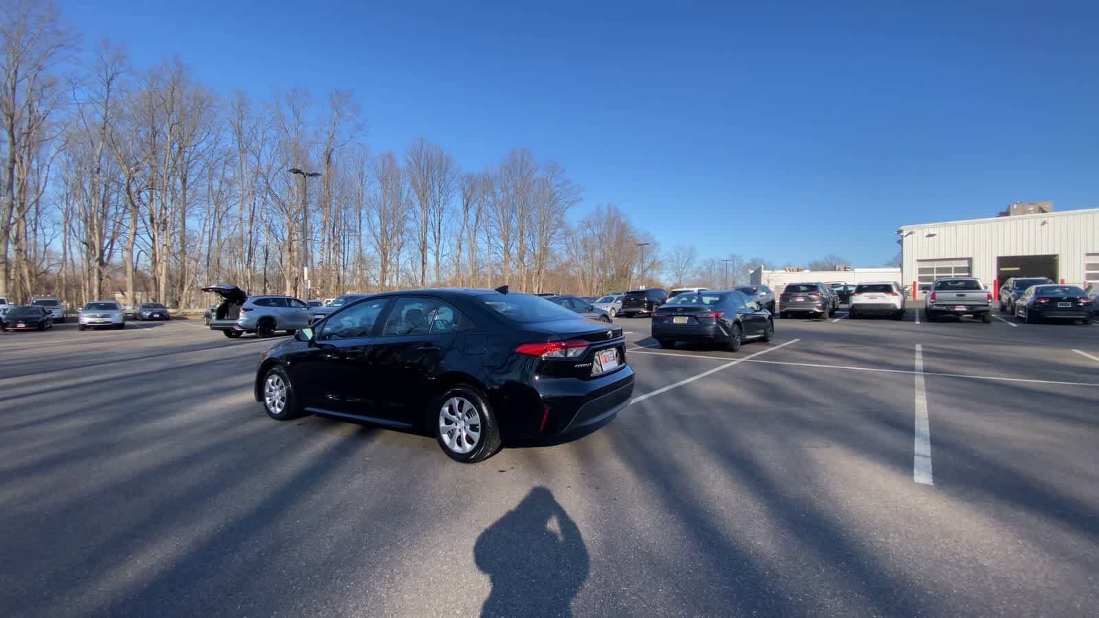 Thumbnail: 2025 Toyota Corolla - 11