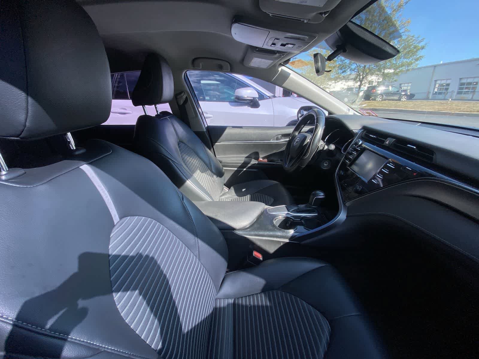 Thumbnail: 2019 Toyota Camry - 4