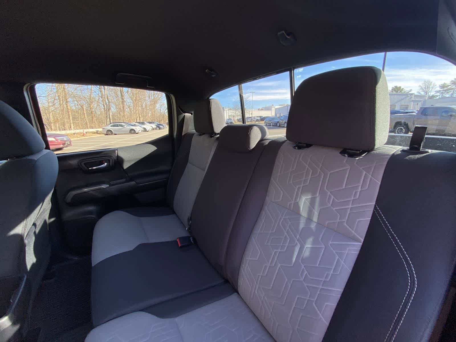 Thumbnail: 2022 Toyota Tacoma - 28