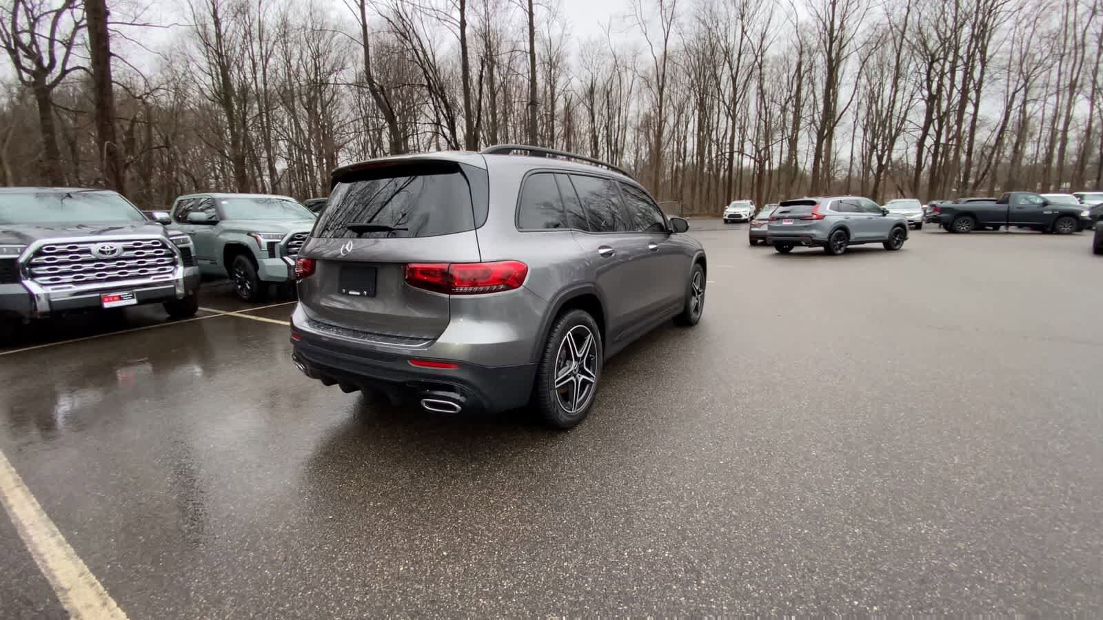 Thumbnail: 2021 Mercedes-Benz GLB - 12