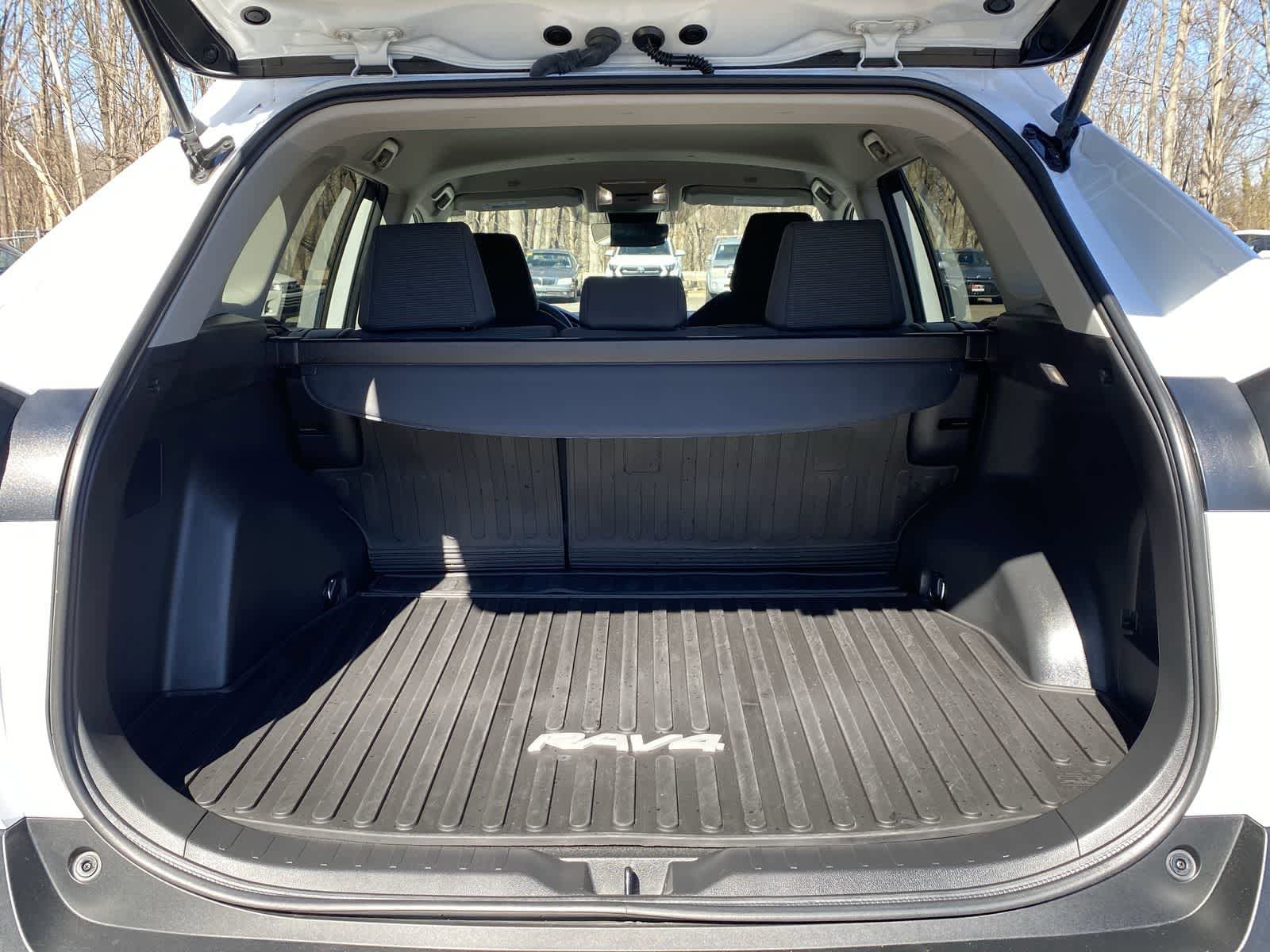 Thumbnail: 2023 Toyota RAV4 - 13