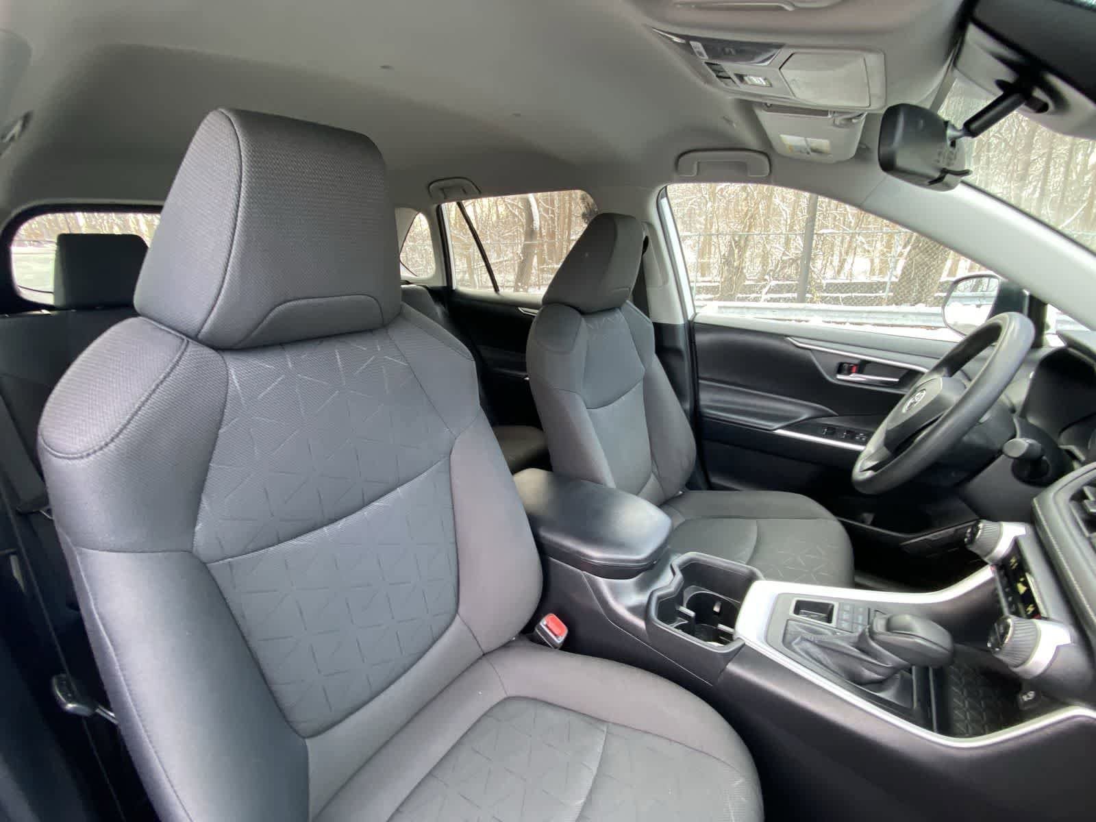 Thumbnail: 2024 Toyota RAV4 - 27