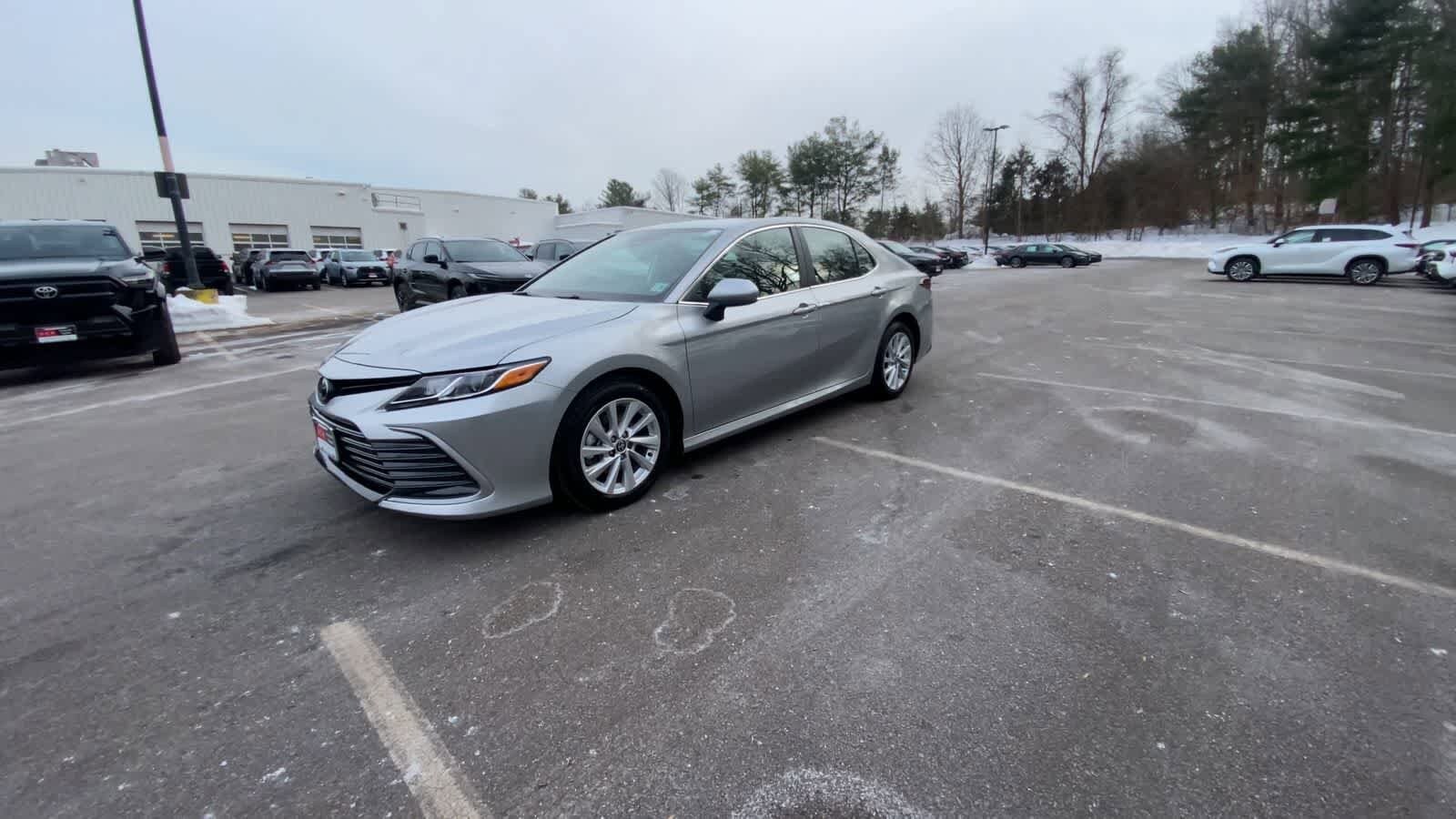 Thumbnail: 2023 Toyota Camry - 12