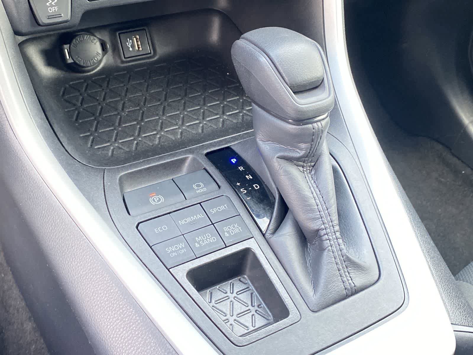 Thumbnail: 2024 Toyota RAV4 - 34