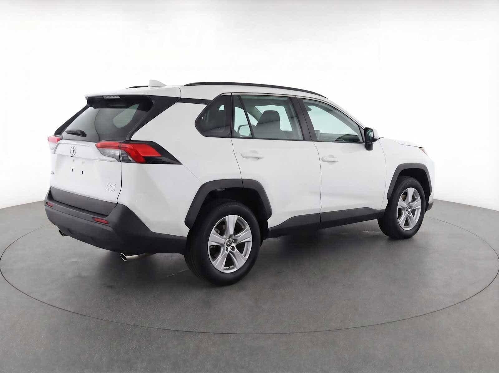 Thumbnail: 2025 Toyota RAV4 - 8