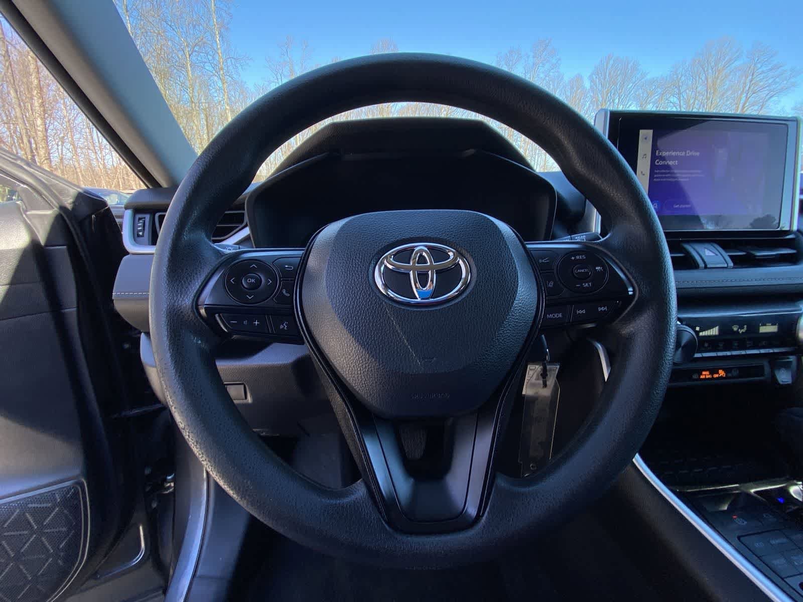 Thumbnail: 2023 Toyota RAV4 - 33