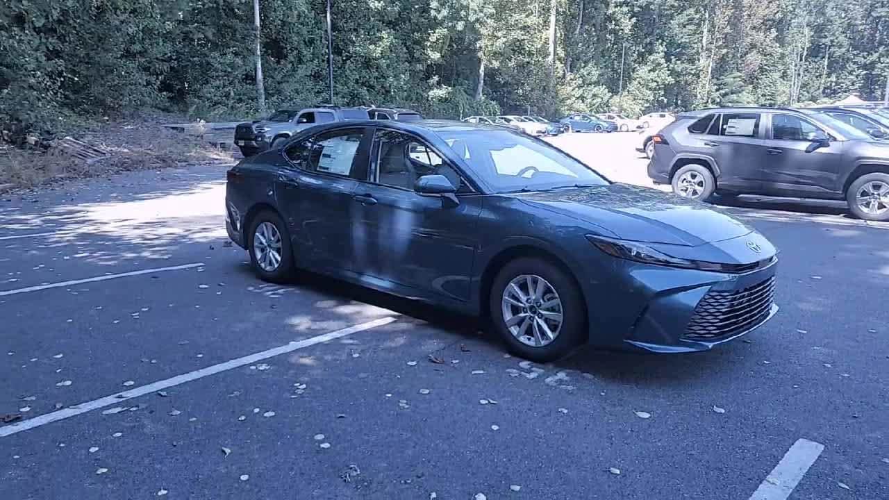 Thumbnail: 2025 Toyota Camry - 3