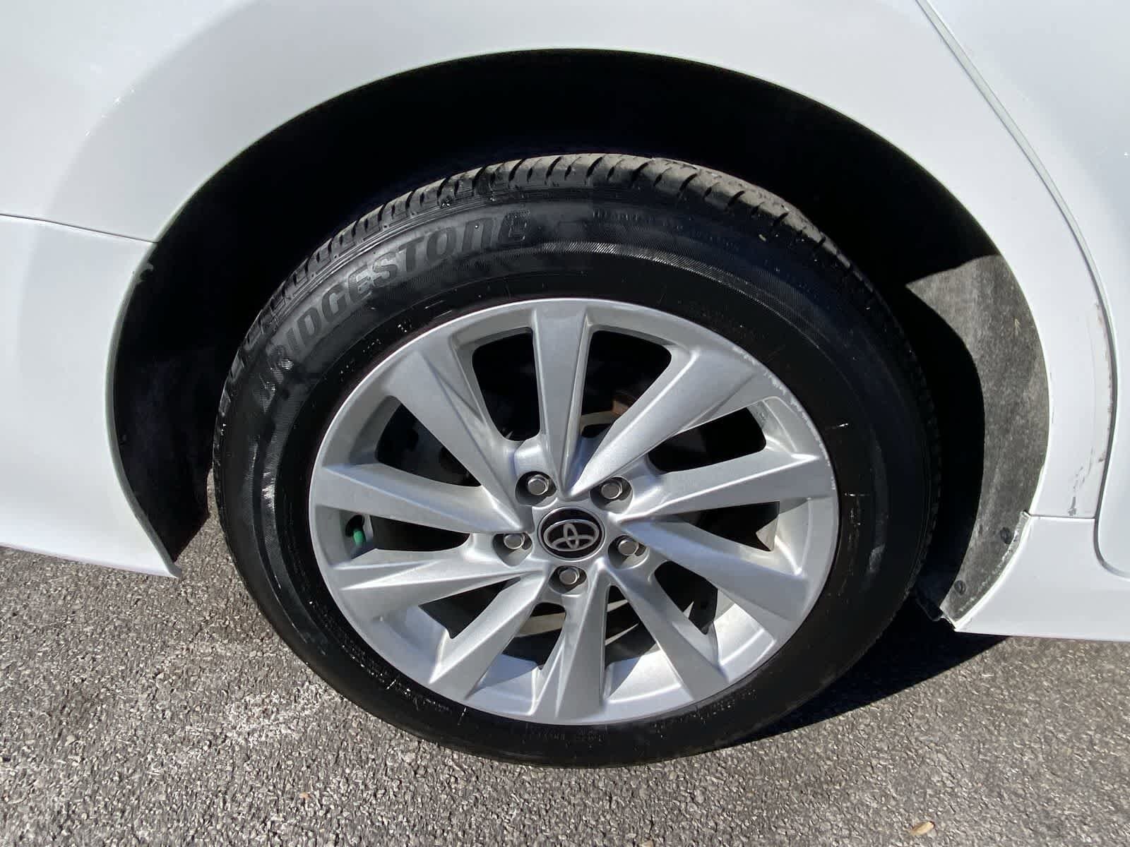 Thumbnail: 2023 Toyota Camry - 16