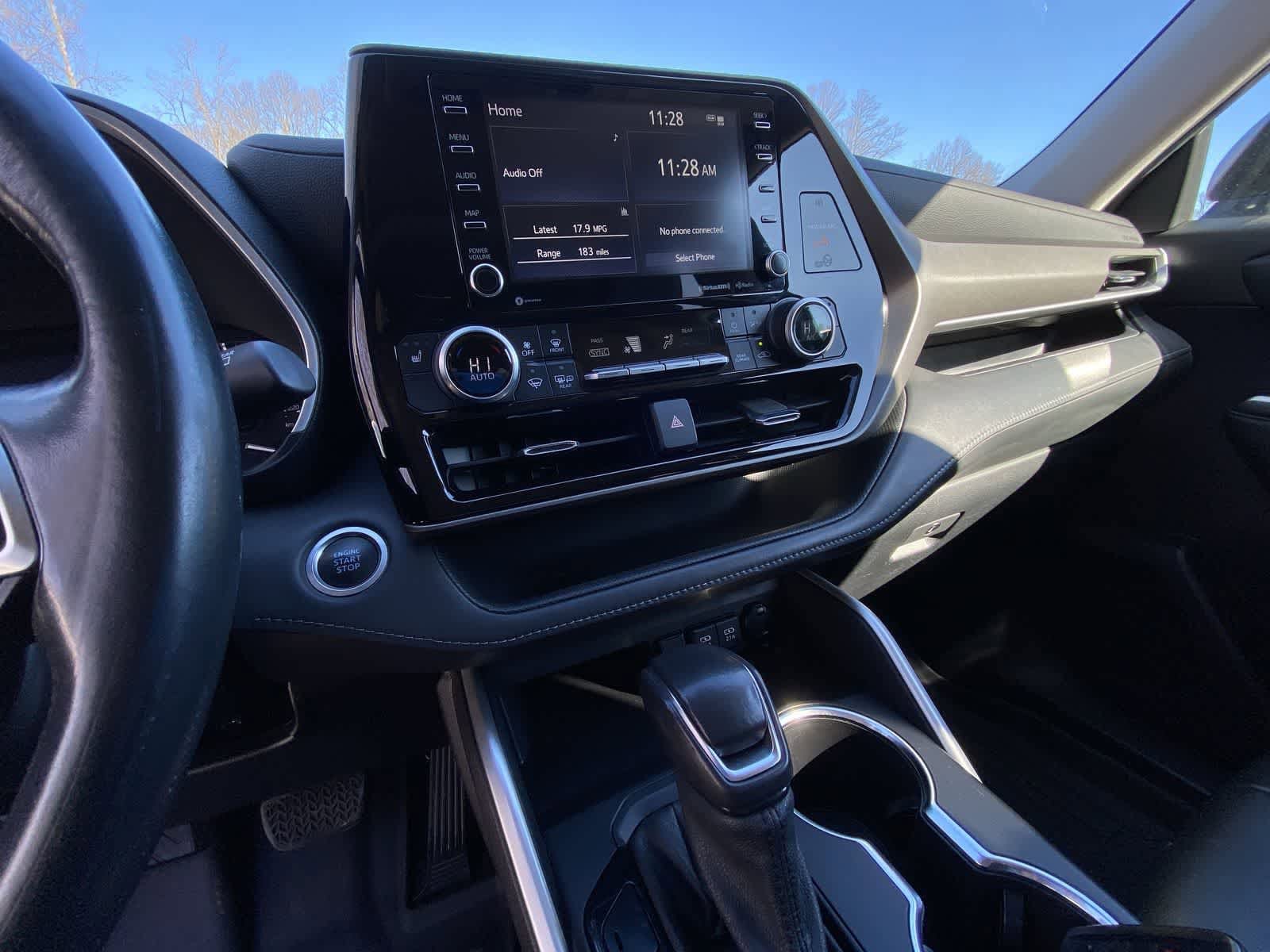 Thumbnail: 2021 Toyota Highlander - 25