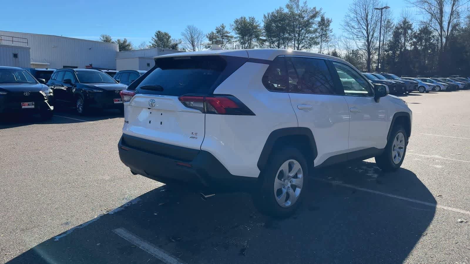 Thumbnail: 2025 Toyota RAV4 - 8