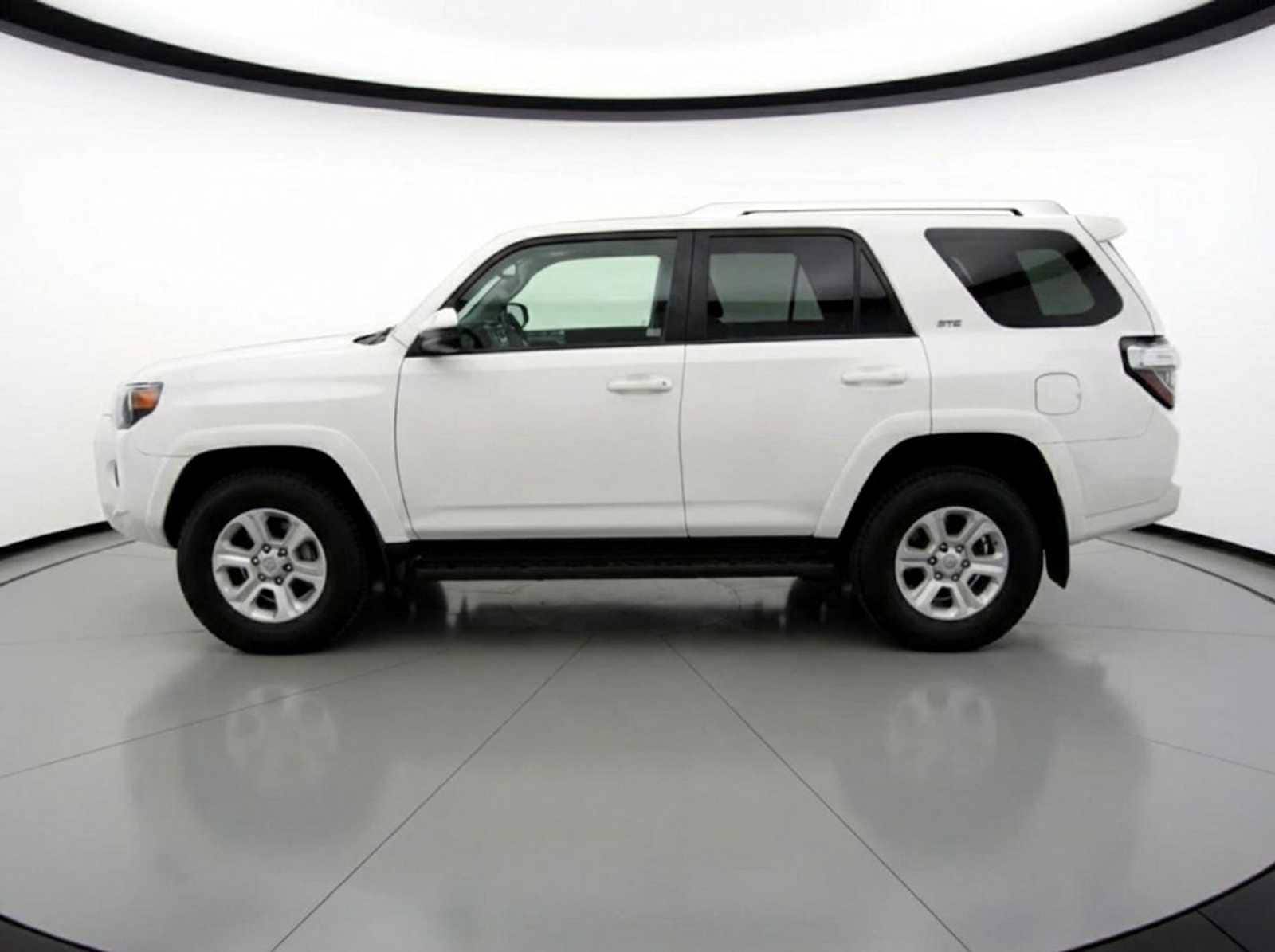 Thumbnail: 2016 Toyota 4Runner - 5