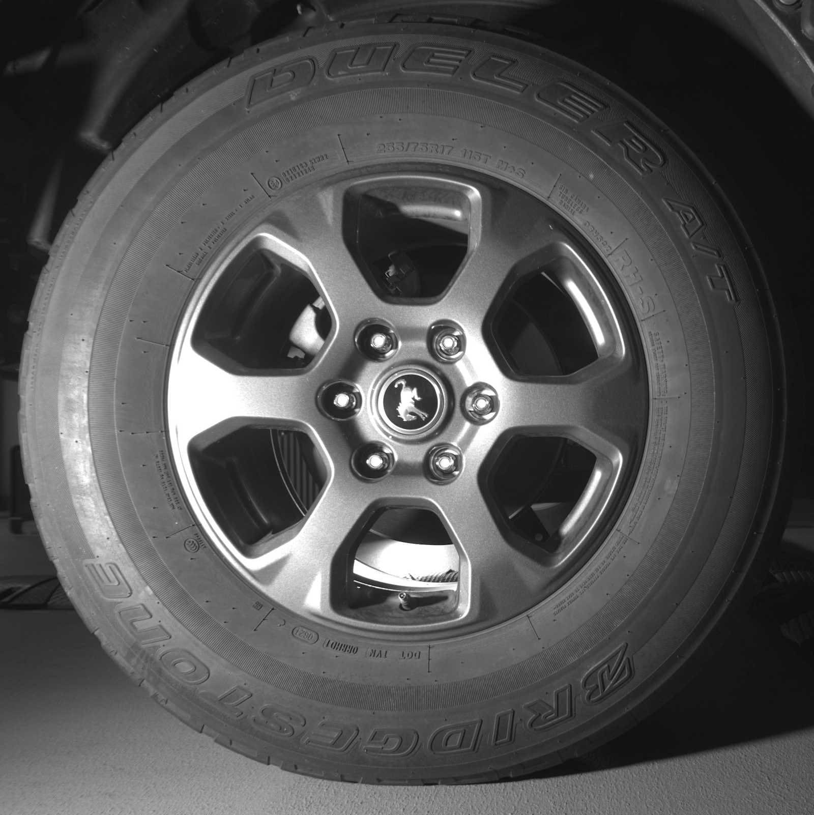 Thumbnail: 2021 Ford Bronco - 15