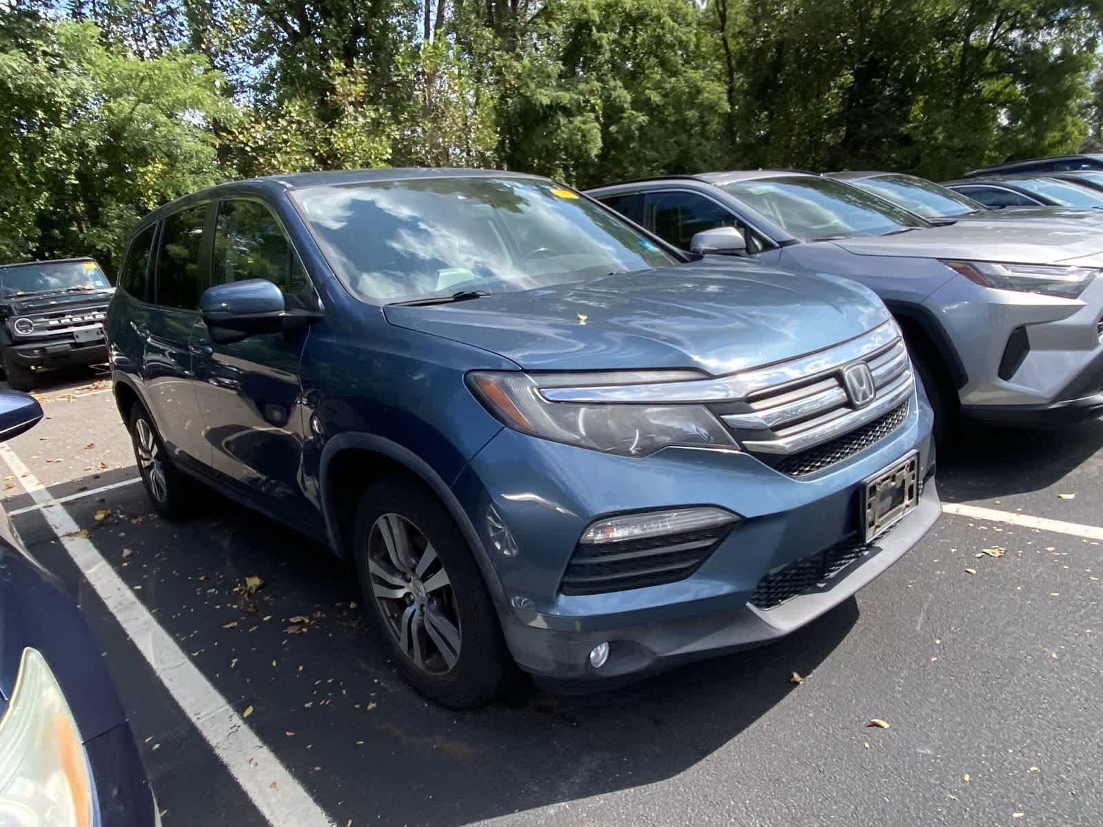 Thumbnail: 2016 Honda Pilot - 3