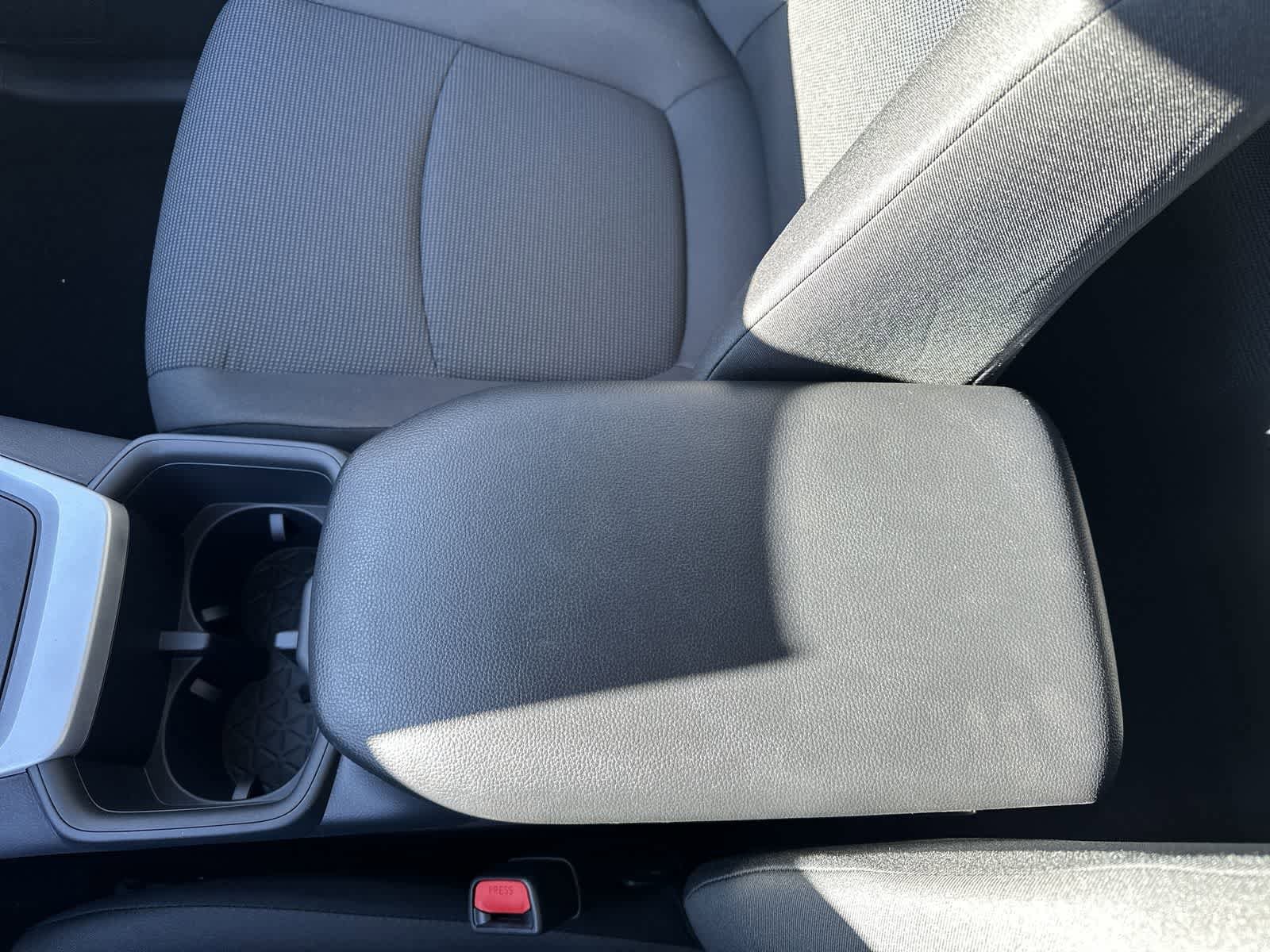 Thumbnail: 2025 Toyota RAV4 - 28