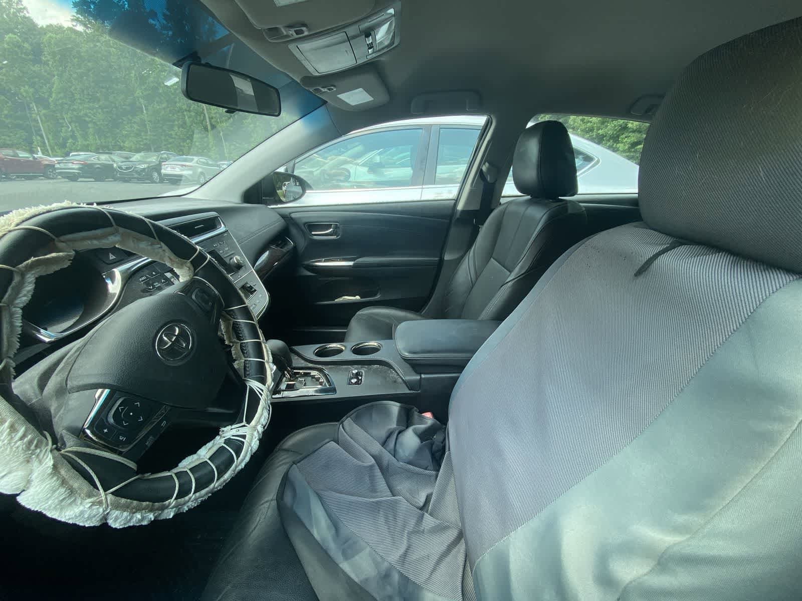 Thumbnail: 2014 Toyota Avalon - 10