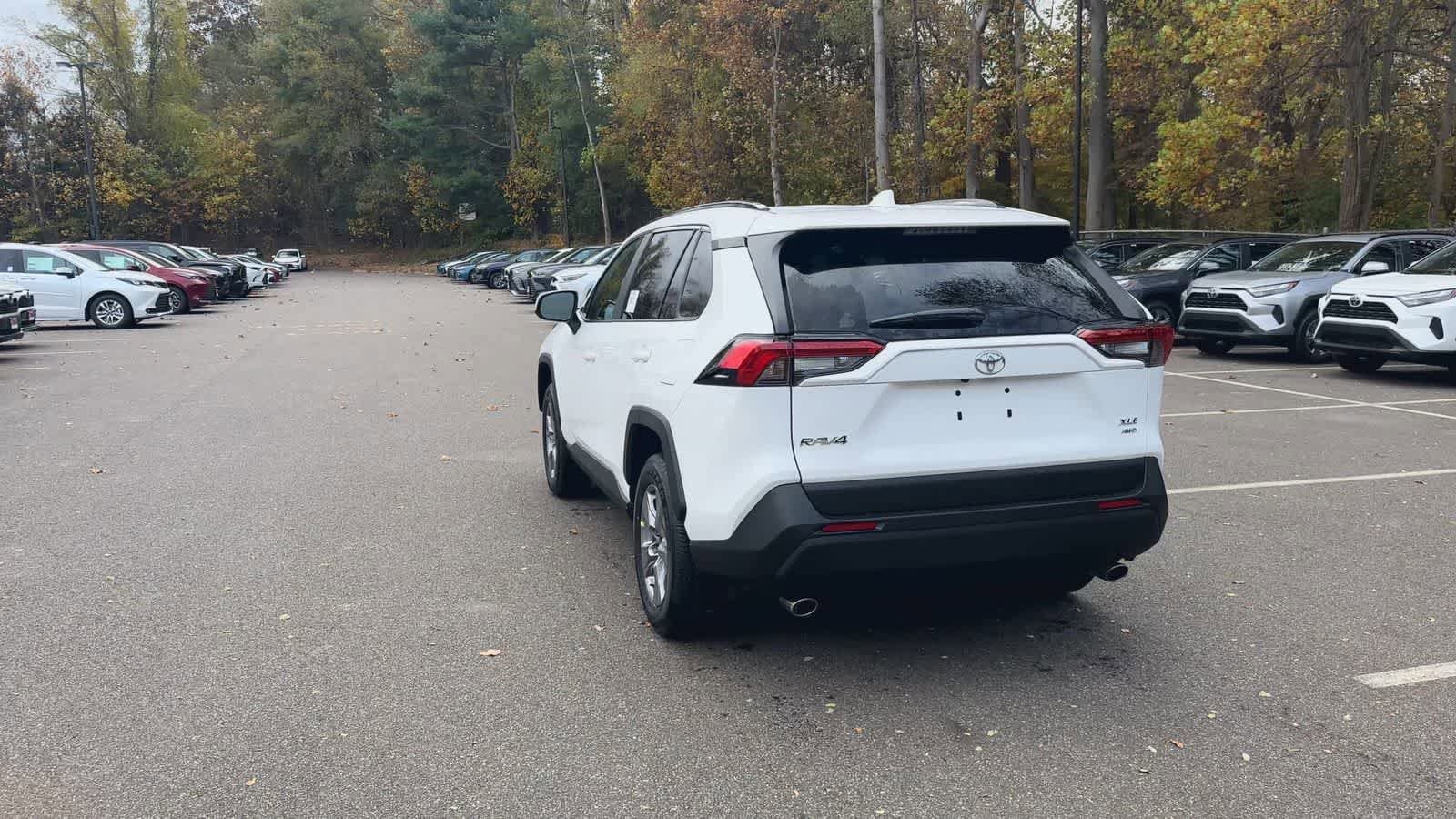 Thumbnail: 2025 Toyota RAV4 - 7