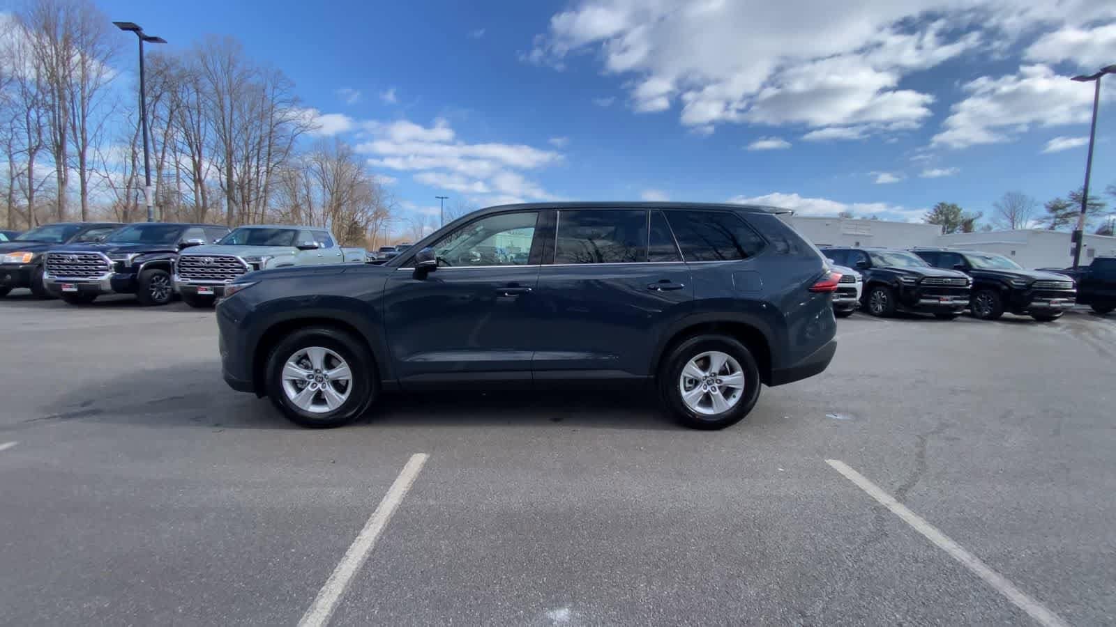 Thumbnail: 2026 Toyota Grand Highlander - 10