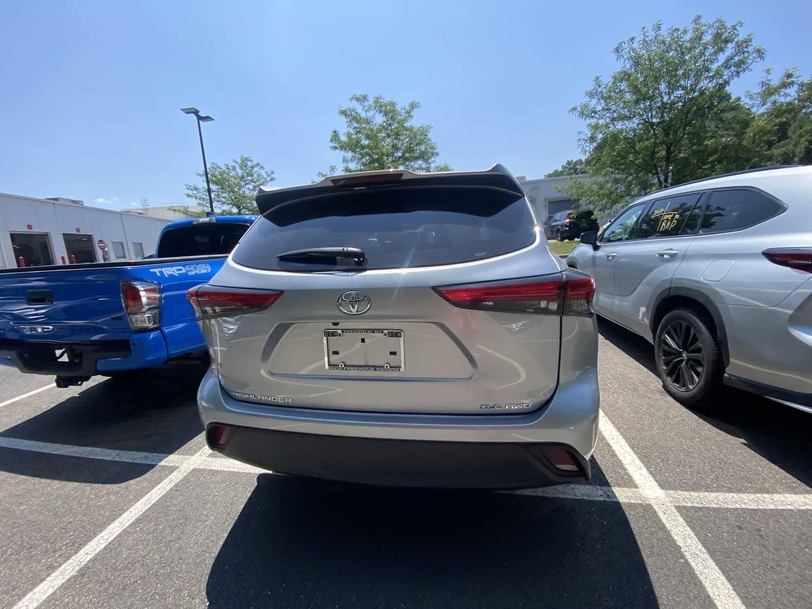 Thumbnail: 2022 Toyota Highlander - 9