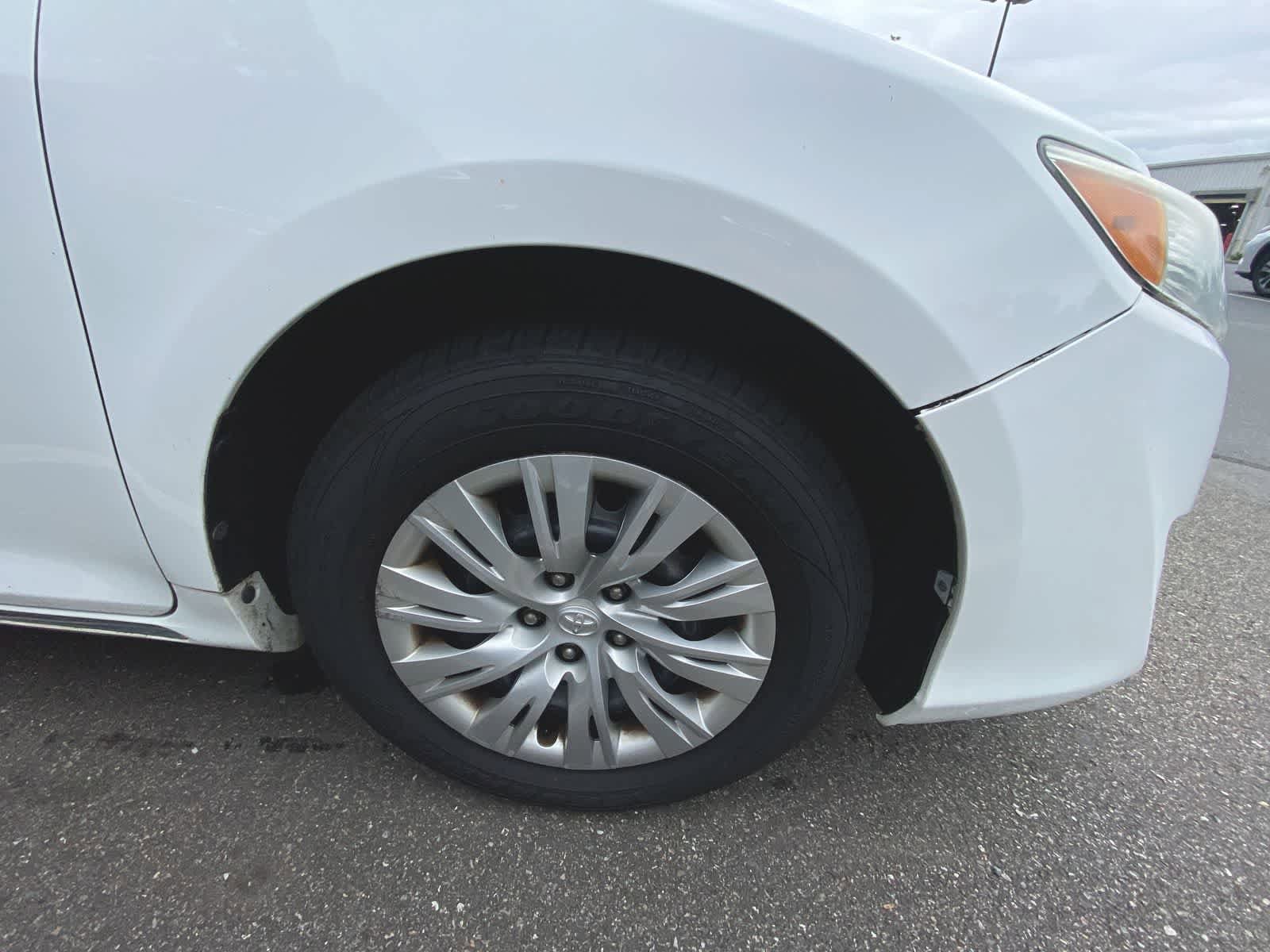 Thumbnail: 2012 Toyota Camry - 4