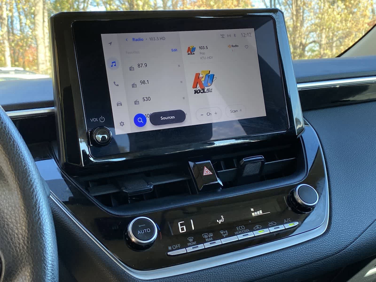 Thumbnail: 2023 Toyota Corolla - 26