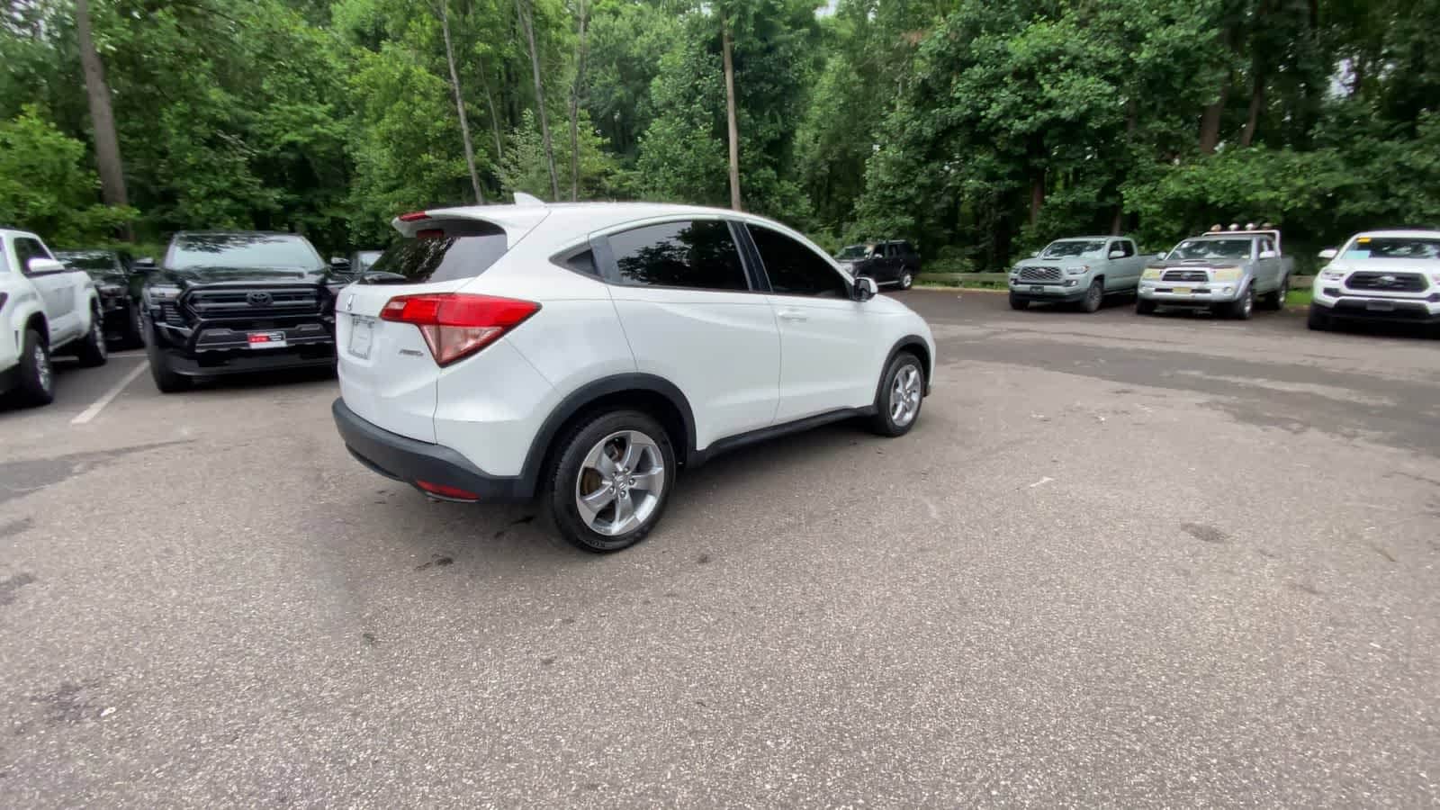 Thumbnail: 2017 Honda HR-V - 8