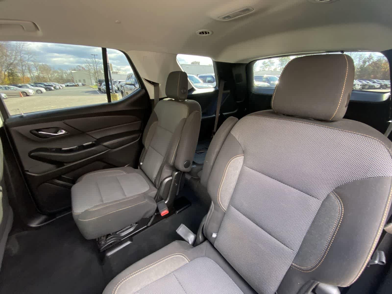 Thumbnail: 2018 Chevrolet Traverse - 28