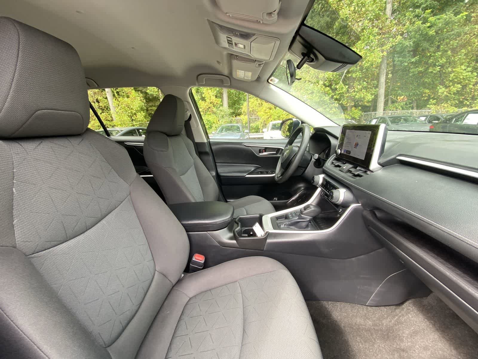 Thumbnail: 2024 Toyota RAV4 - 20