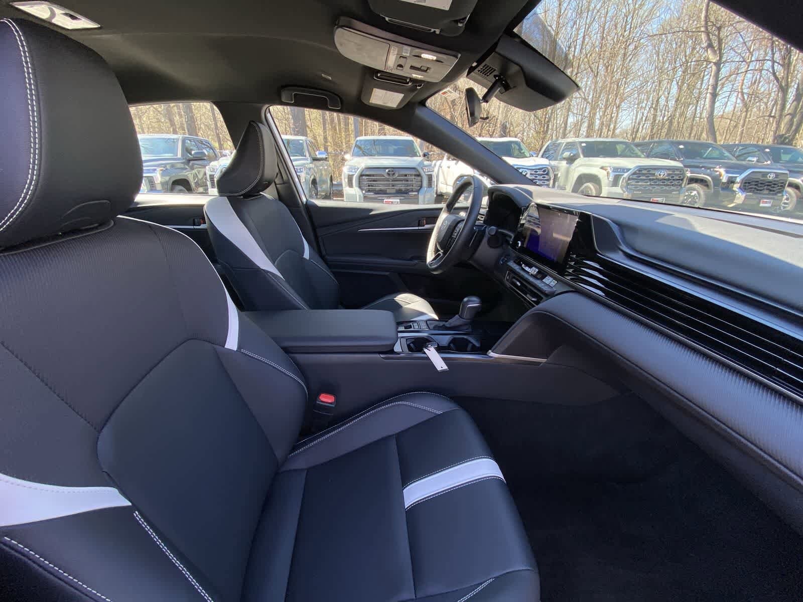 Thumbnail: 2025 Toyota Camry - 23