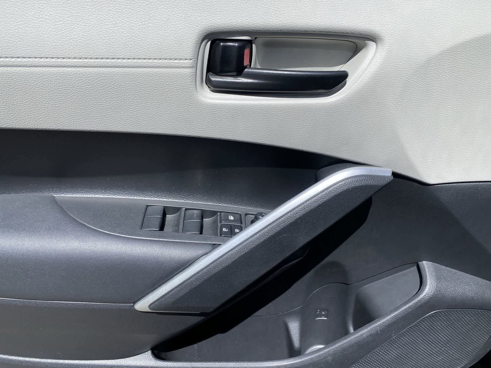 Thumbnail: 2023 Toyota Corolla Cross - 16