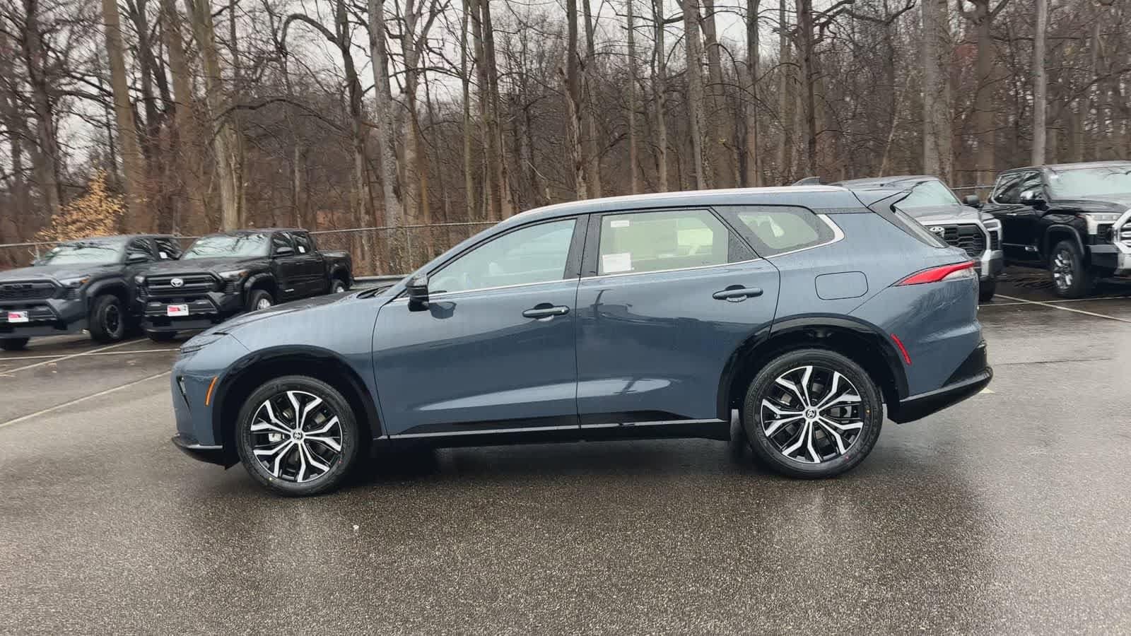 Thumbnail: 2026 Toyota Crown Signia - 5