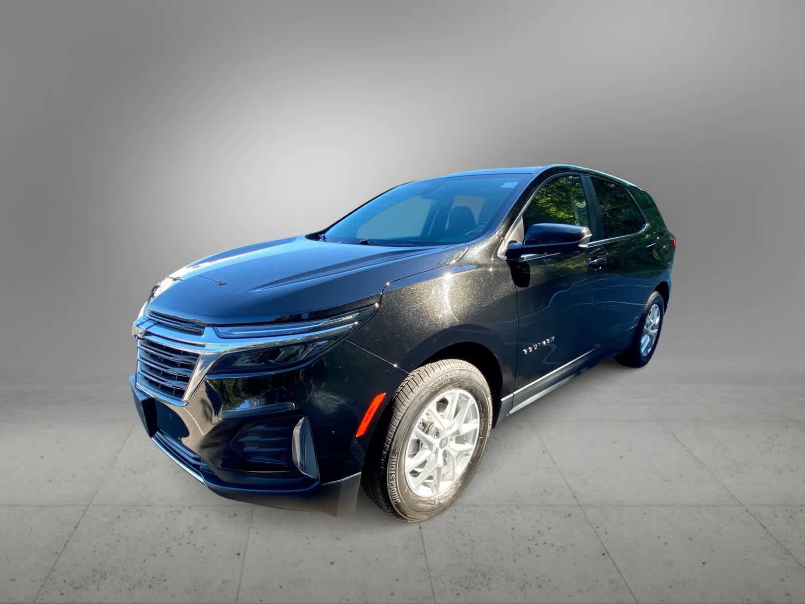 Thumbnail: 2022 Chevrolet Equinox - 1