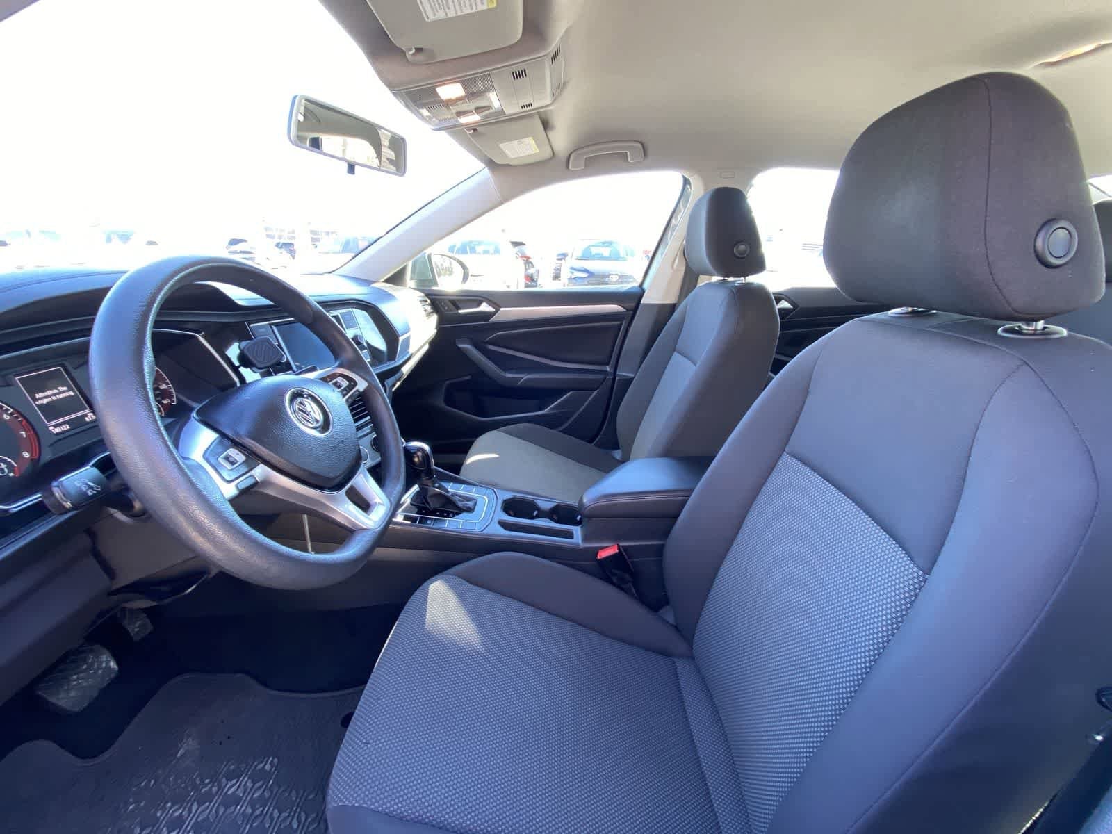 Thumbnail: 2019 Volkswagen Jetta - 24