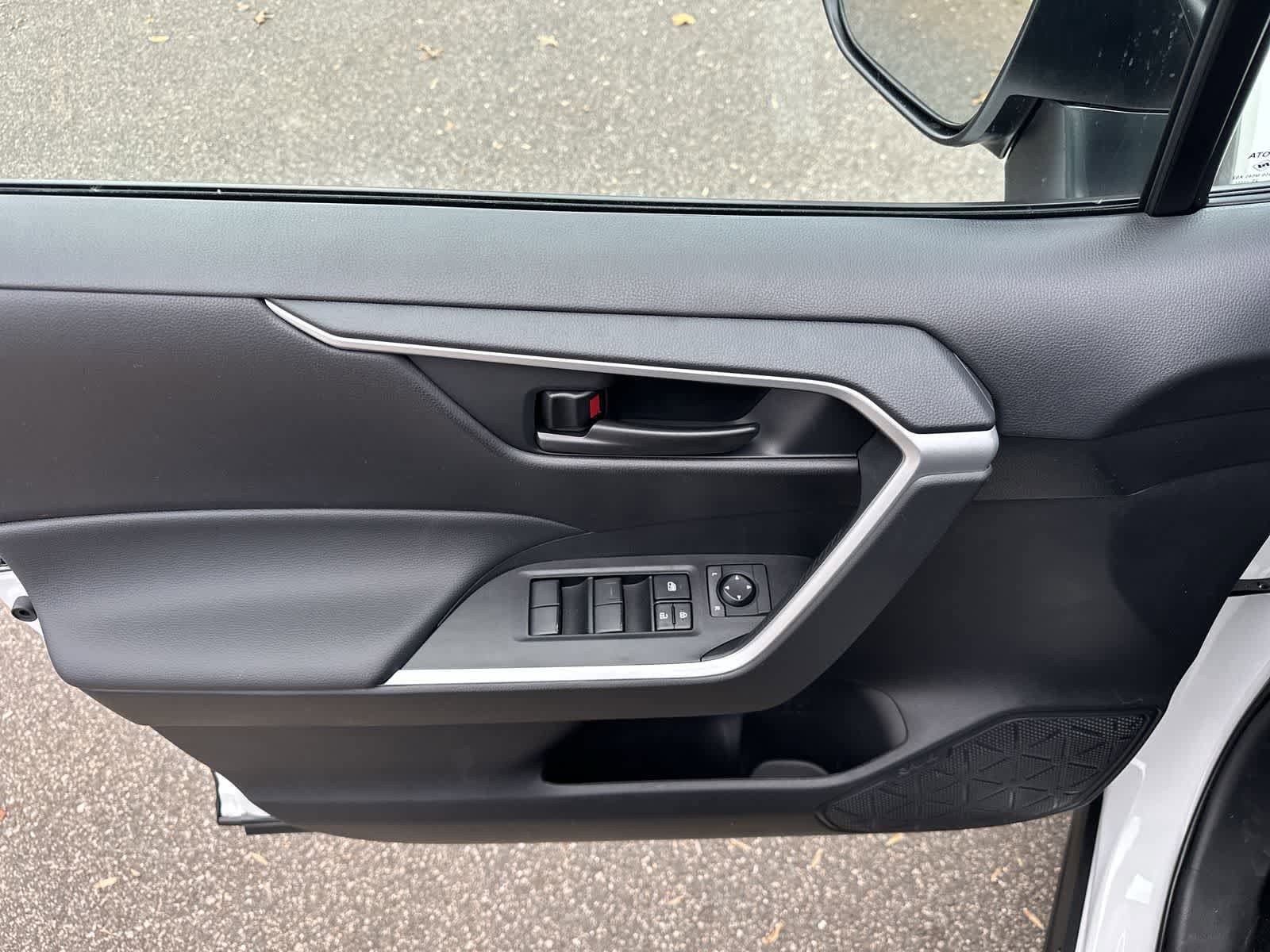 Thumbnail: 2025 Toyota RAV4 - 19