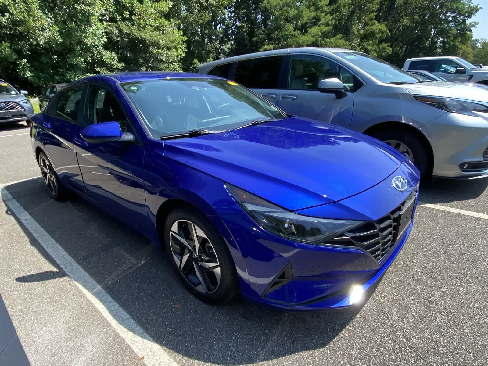 Thumbnail: 2023 Hyundai Elantra - 3