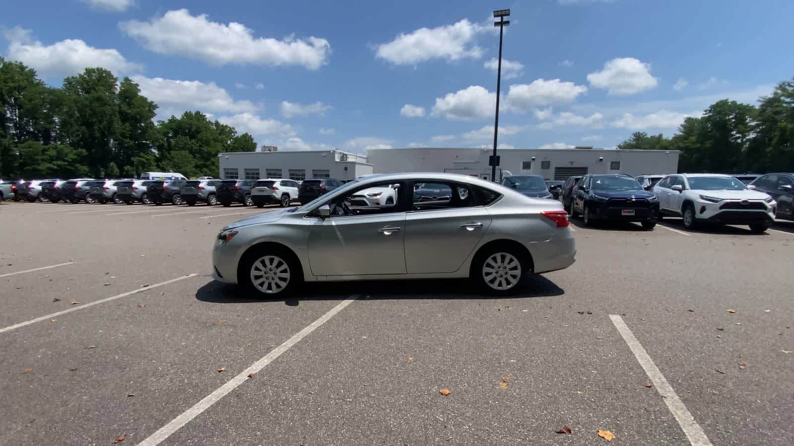 Thumbnail: 2019 Nissan Sentra - 5