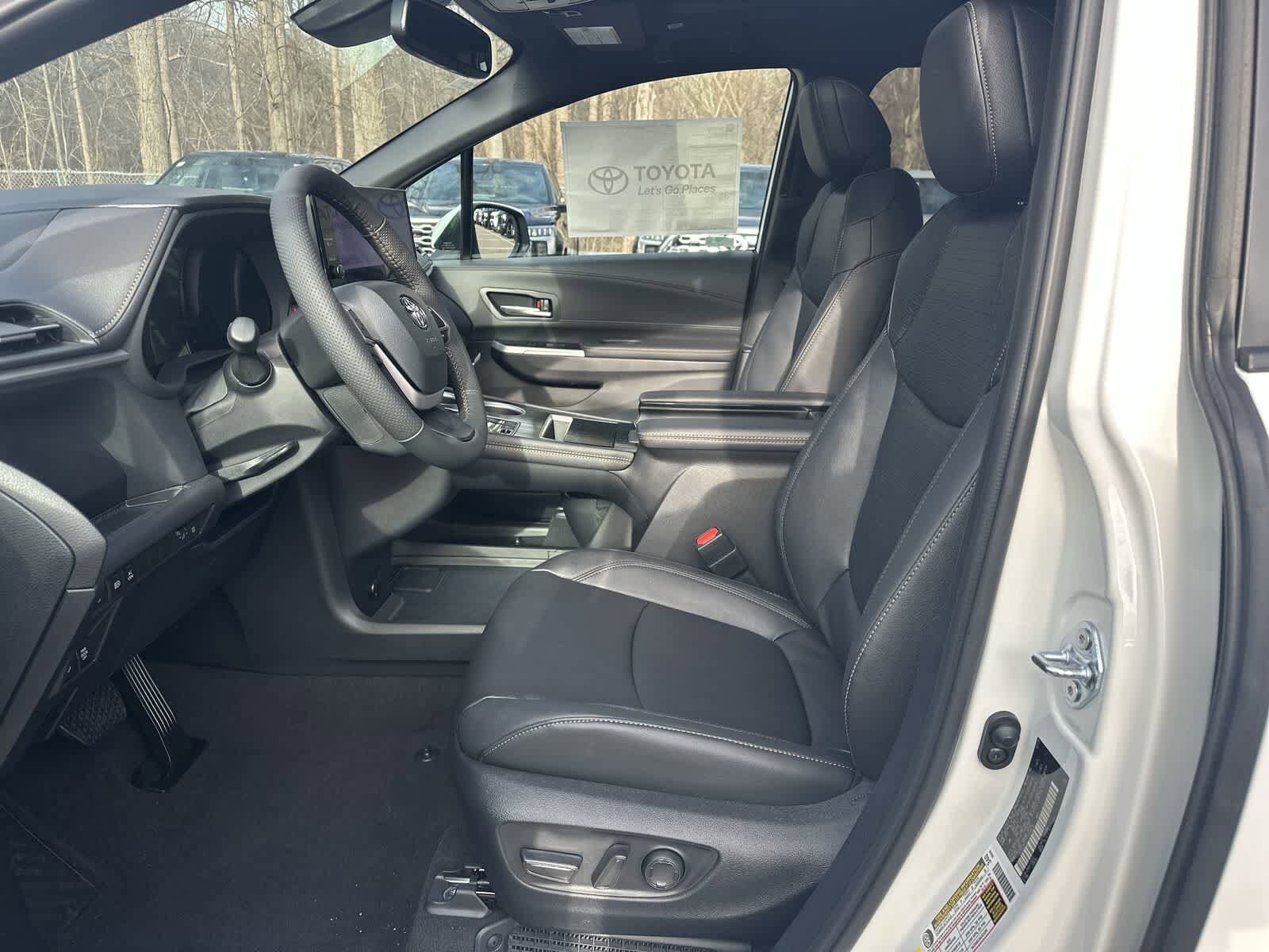 Thumbnail: 2026 Toyota Sienna - 34