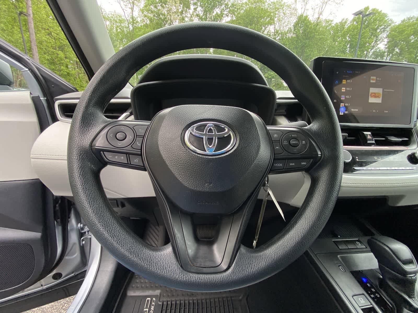 Thumbnail: 2026 Toyota Corolla Cross - 25