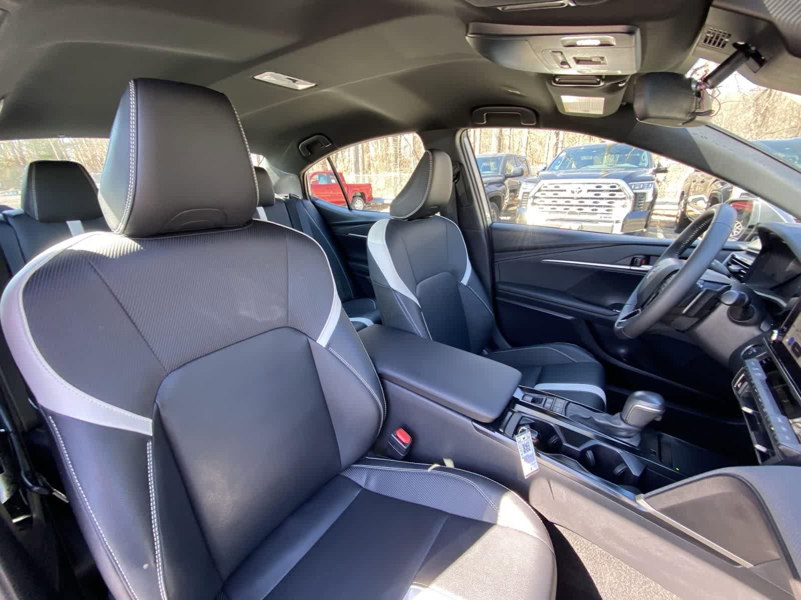 Thumbnail: 2025 Toyota Camry - 24