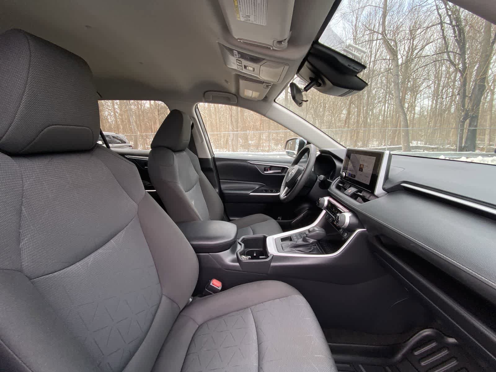 Thumbnail: 2024 Toyota RAV4 - 20